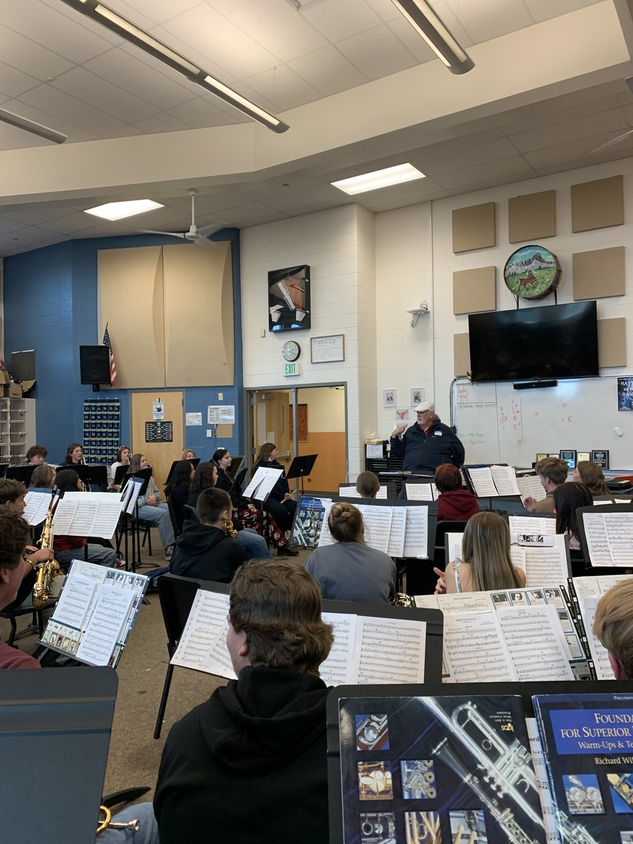 Mead HS Bands tweet media