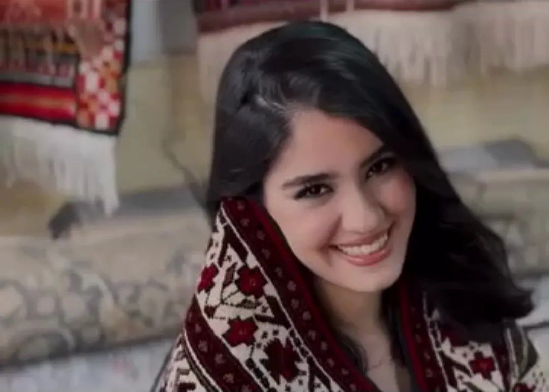 NickSotoudeh's tweet image. Say her name:
Bahar Shadmehri, 17,
killed during the protests in Neyshabur. 😭💚
We neither forgive nor forget.

#IranMassacre 
#IranRevolution2026 
#DigitalBlackoutIran