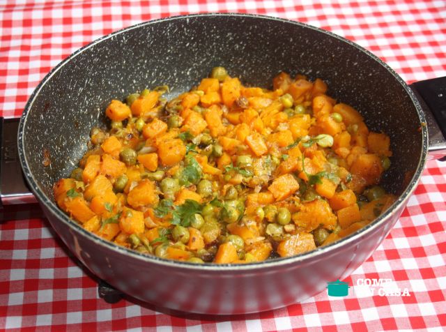 Otra rica receta fácil de cocinar y fácil de conservar: Salteado de calabaza con guisantes. Deliciosa y de temporada.
comeencasa.net/.../salteado-d…