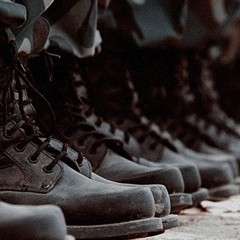 bestremifan's tweet image. 𝙏𝙧𝙚𝙞𝙣𝙖𝙢𝙚𝙣𝙩𝙤 𝙈𝙞𝙡𝙞𝙩𝙖𝙧
Au #Crirpia #CristinoxHarpia 

— Tu não vai a lugar nenhum — Cristino rosnou, a voz vibrando direto no ouvido de Harpia, antes de morder o lobo da orelha dele com força.
— Hoje tu é meu, Harpia. Até o último osso.

archiveofourown.org/works/77465731