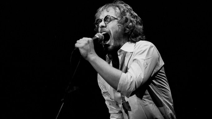TheExtremeMusi1's tweet image. #InRemembrance of Warren Zevon (24 Jan 1947 – 7 Sep 2003)
his top 10 songs are:

10. Veracruz
9. The Factory
8. Roland Chorale
7. Jungle Work
6. Mr. Bad Example
5. Detox Mansion
4. Carmelita
3. Excitable Boy
2. Lawyers, Guns and Money
1. Werewolves of London