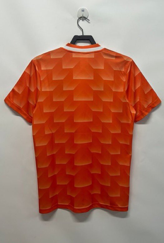 FutHoops's tweet image. 🍊 Holanda 1998 🍊 

💲 20€ con envío incluido 

✉️ Pedidos por MD