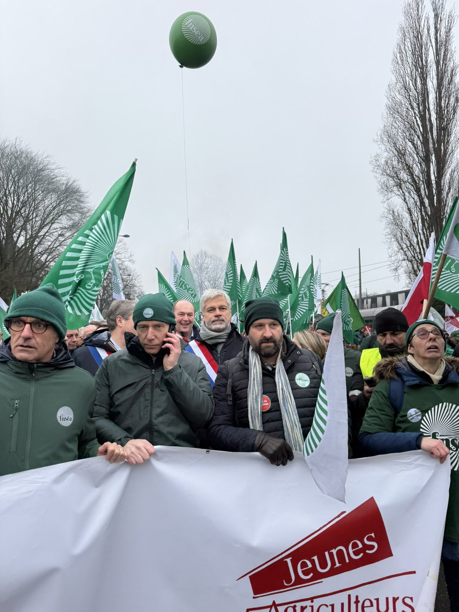 Laurent Wauquiez tweet media