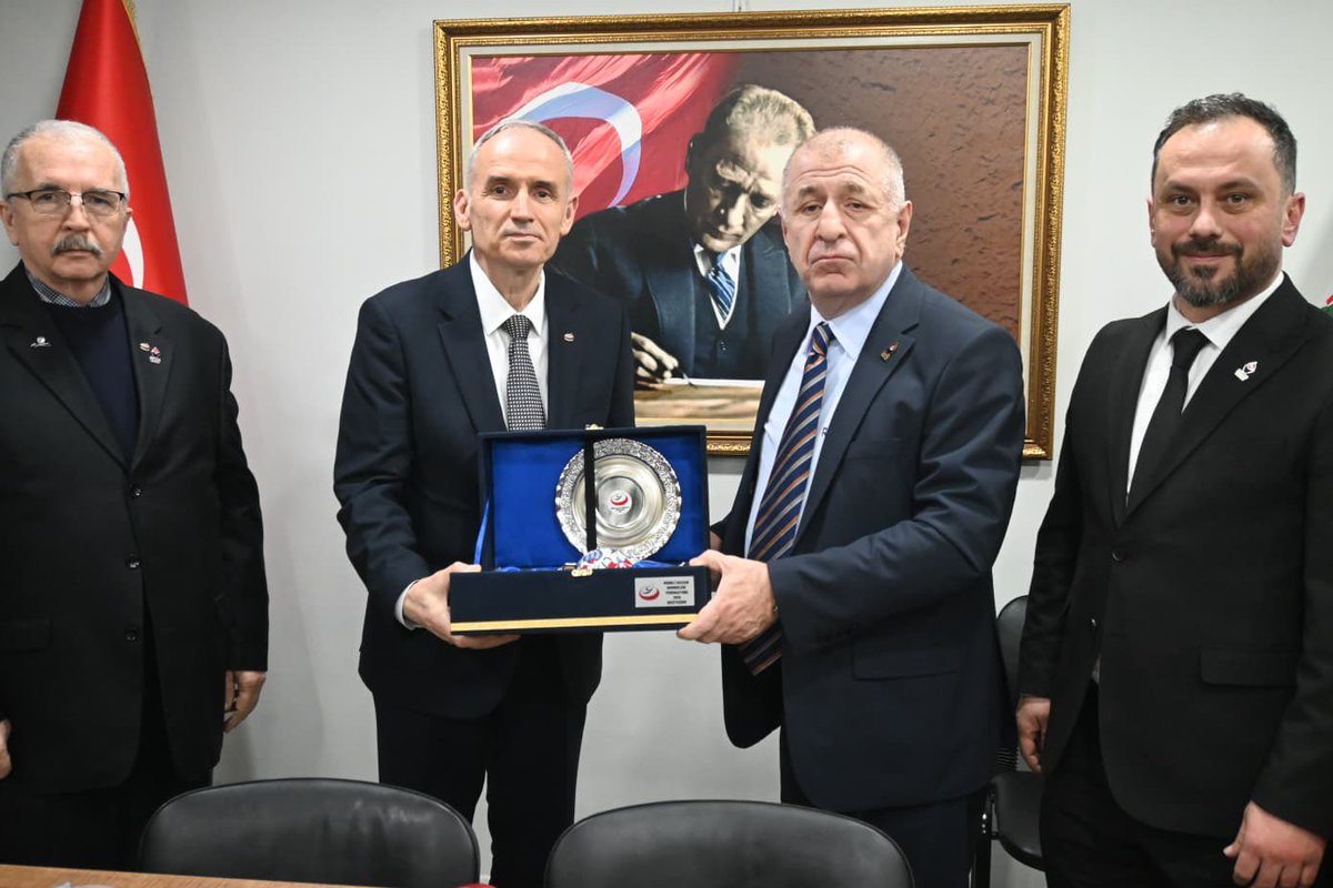 rubafedresmi's tweet photo. Zafer Partisi Genel Başkanı Sayın Ümit Özdağ ve beraberindeki parti yöneticileri, Federasyonumuz Genel Merkezi’ni ziyaret ederek istişarelerde bulunmuşlardır.

Nazik ziyaretleri ve değerli görüşleri dolayısıyla Zafer Partisi Genel Başkanı Sayın Ümit Özdağ’a ve parti yöneticilerine teşekkür ederiz.
@umitozdag