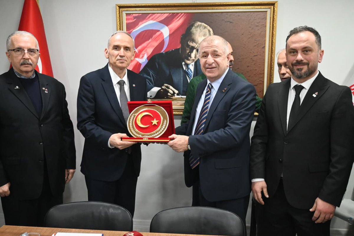 rubafedresmi's tweet photo. Zafer Partisi Genel Başkanı Sayın Ümit Özdağ ve beraberindeki parti yöneticileri, Federasyonumuz Genel Merkezi’ni ziyaret ederek istişarelerde bulunmuşlardır.

Nazik ziyaretleri ve değerli görüşleri dolayısıyla Zafer Partisi Genel Başkanı Sayın Ümit Özdağ’a ve parti yöneticilerine teşekkür ederiz.
@umitozdag
