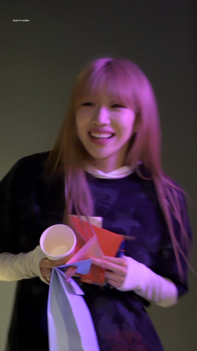 Door_to_Ocean's tweet image. 20260120 MID DANCE
🫳🏻
🐶

#바다 #badalee