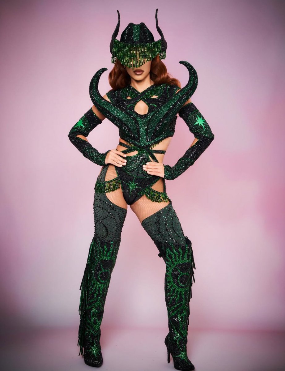 AcessoAnittaR's tweet image. 🚨 Look de Anitta para os Ensaios da Anitta no Rio de Janeiro.