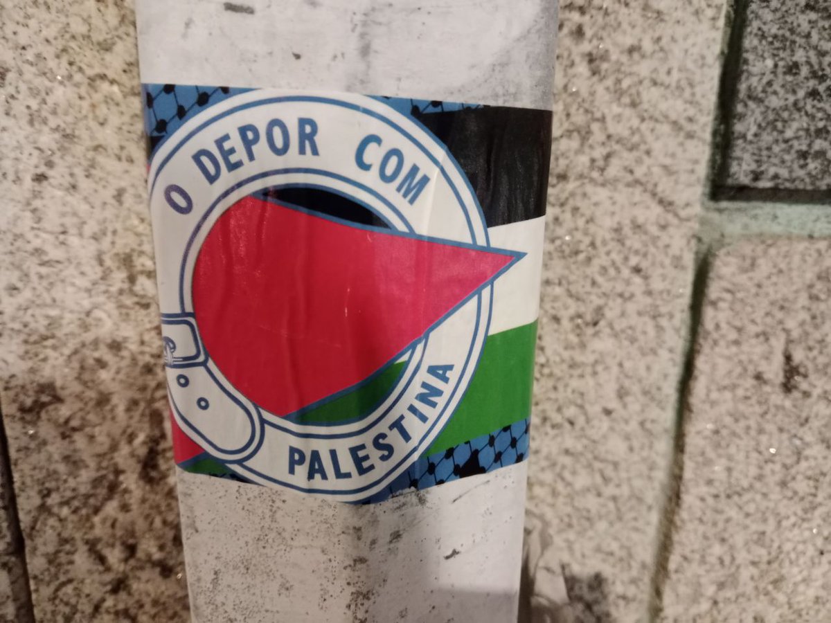 danielrcao's tweet photo. Unha nova xeira na estética deportivista que se ve pola rúa.
(II). https://t.co/hHwDBEw1RY