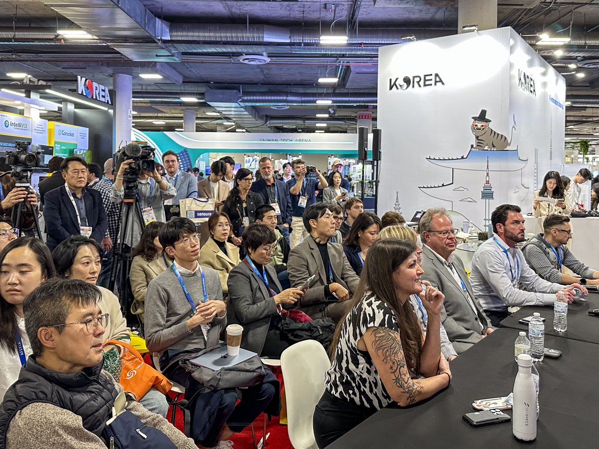 Curiosity Lab tweet media