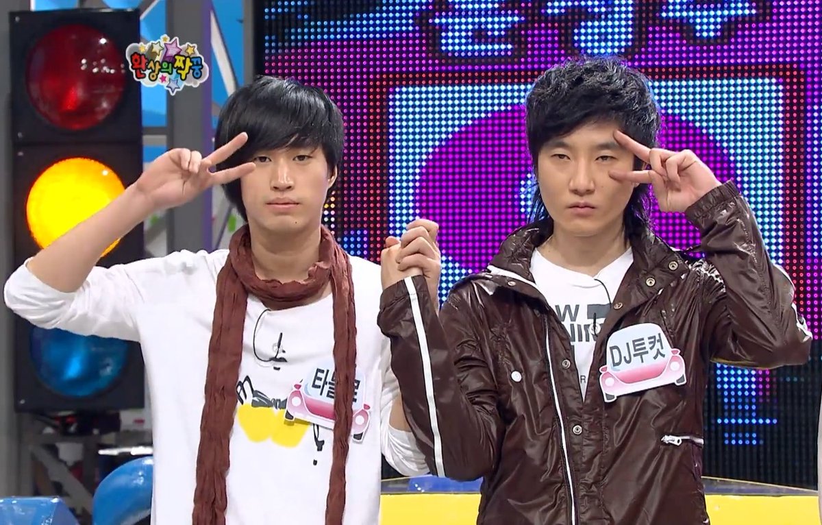 world_ofgirl's tweet image. 둘이 손 꼭 잡고 쁘이하고 있는게 진짜 너무 커여움