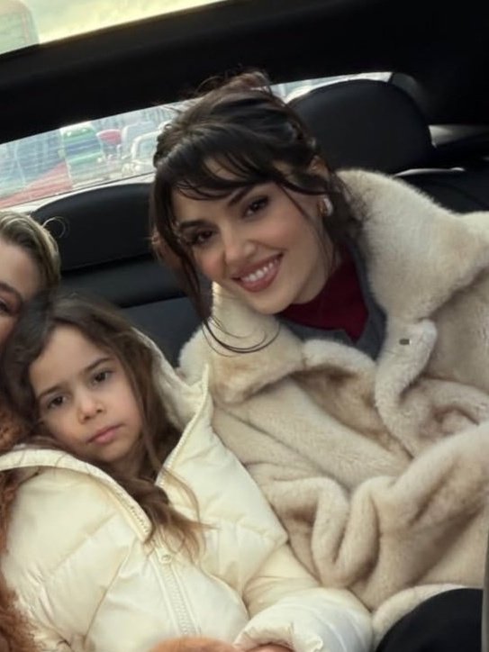 Gamze Erçele kim söylemek ister kardeşinin ikizini doğurduğunu