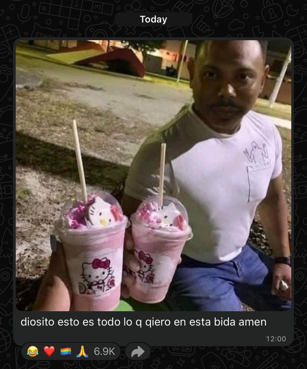 kzxcoffee's tweet image. quackity es solo una chica adolescente enamorada de la idea del amor y anhelando tener su romance slow burn friends to lovers atrapada en el cuerpo de un streamer pelón que apenas chambea