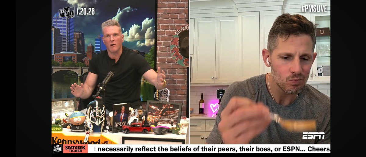 When the microsoft teams meeting starts and i didnt notice my camera on: 

They did dan dirty on this one 🤣
#patmacafeeshow #nfl #espn #Football <a href="/danorlovsky7/">Dan Orlovsky</a> <a href="/PatMcAfeeShow/">Pat McAfee</a>