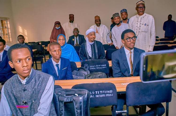 Tkr__khalifa tweet media