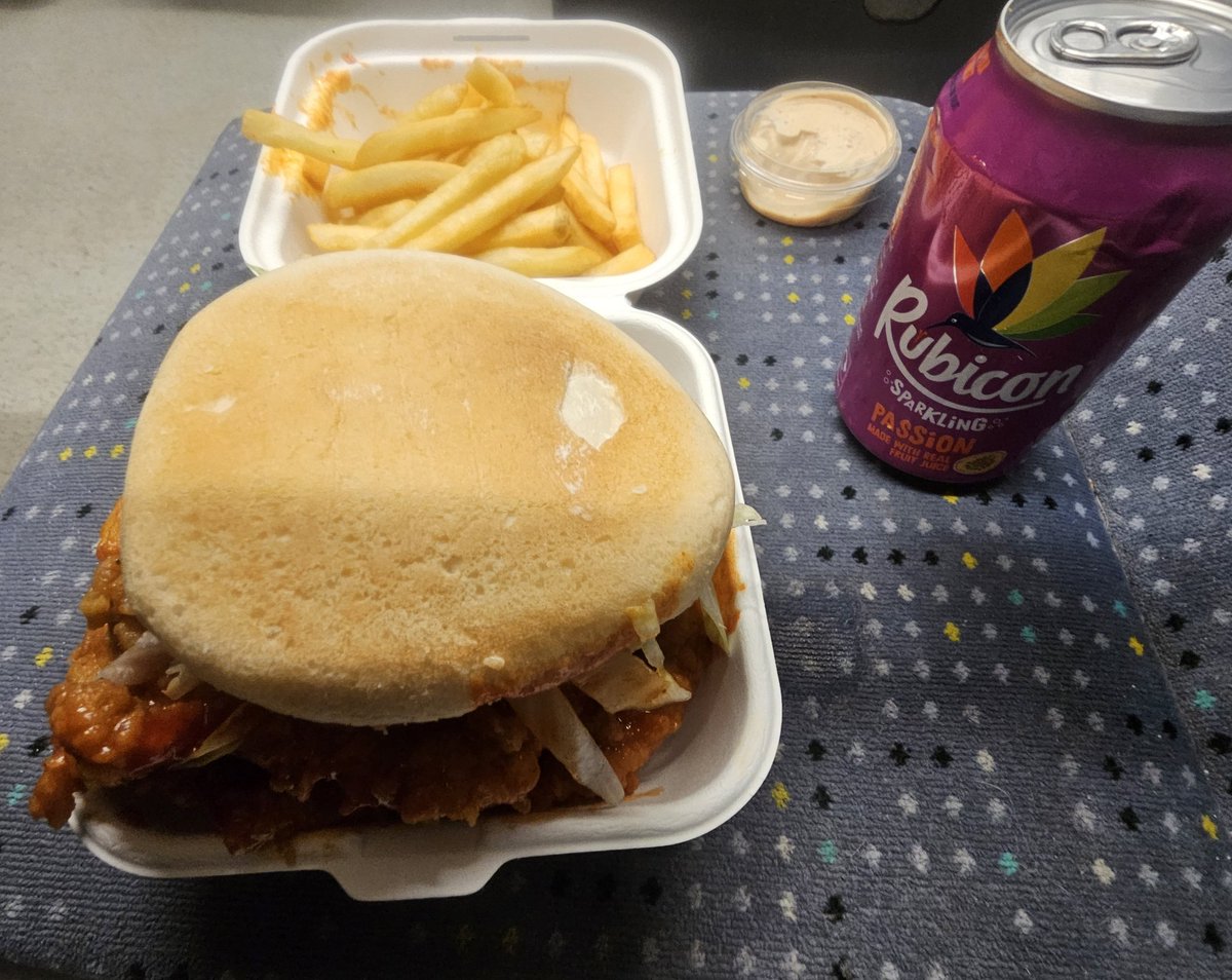 Metrostink feast 😂🍔