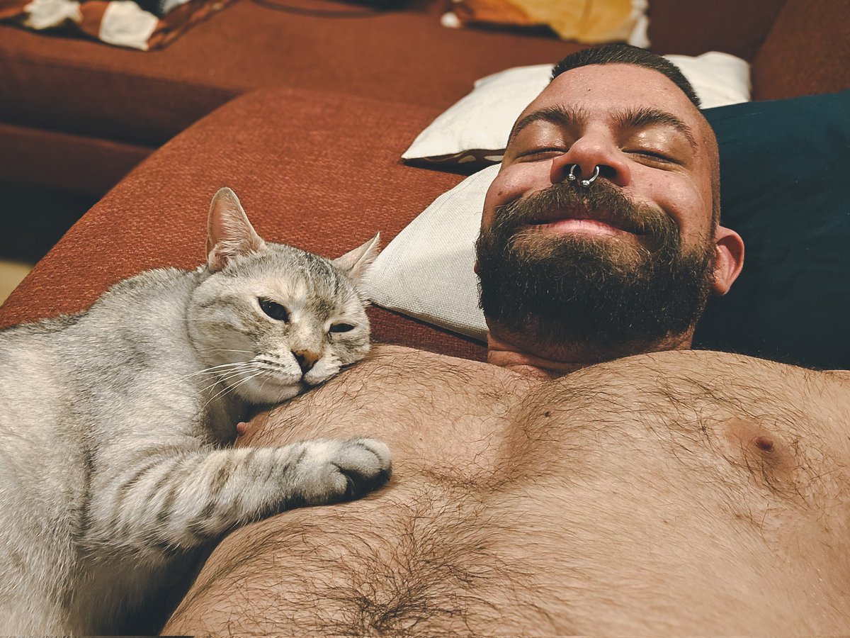 Philip Rowey tweet media