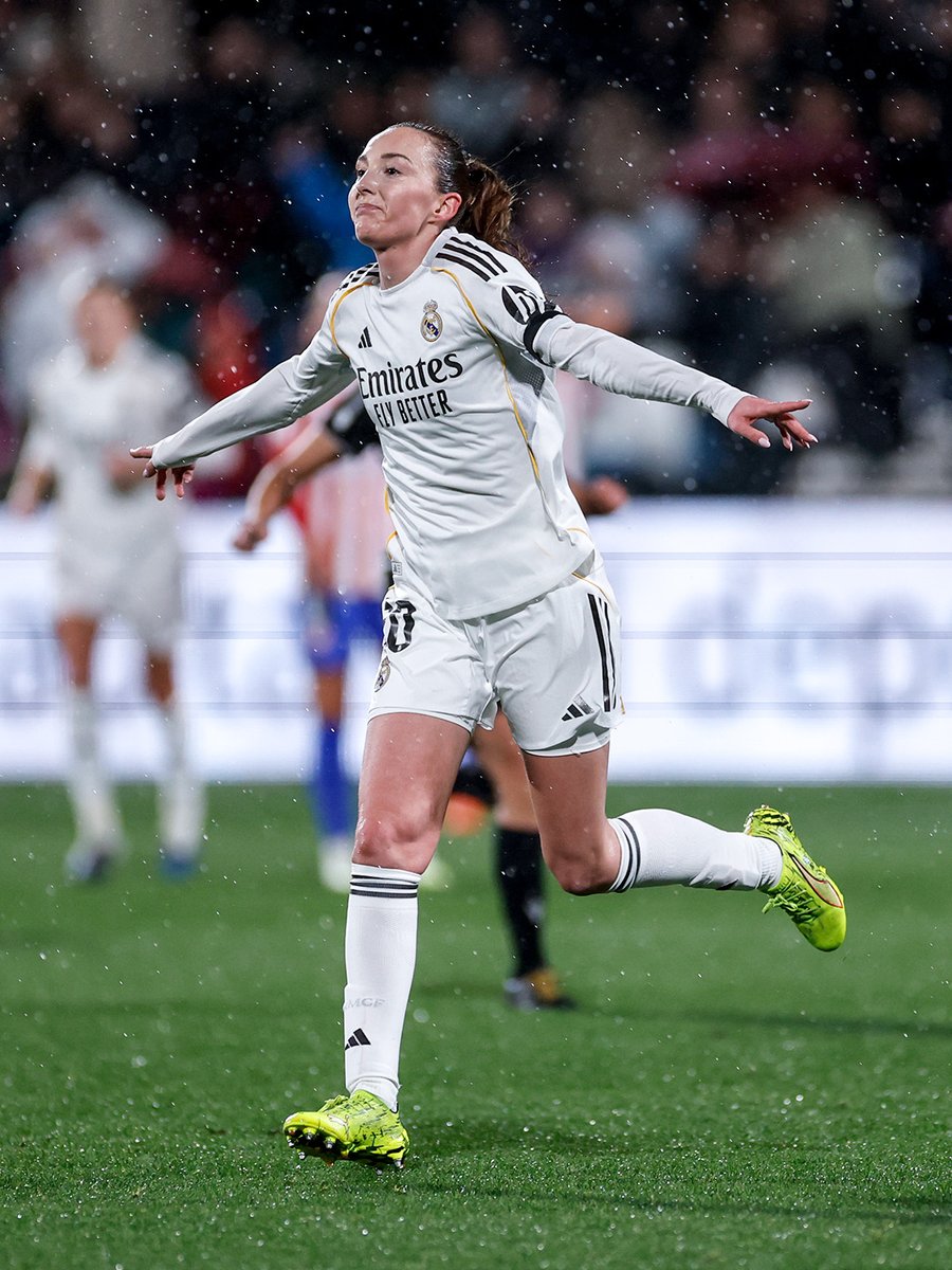 realmadridfem's tweet photo. 💫 Simplemente, @itscarolineweir... https://t.co/vrIEoawp9k