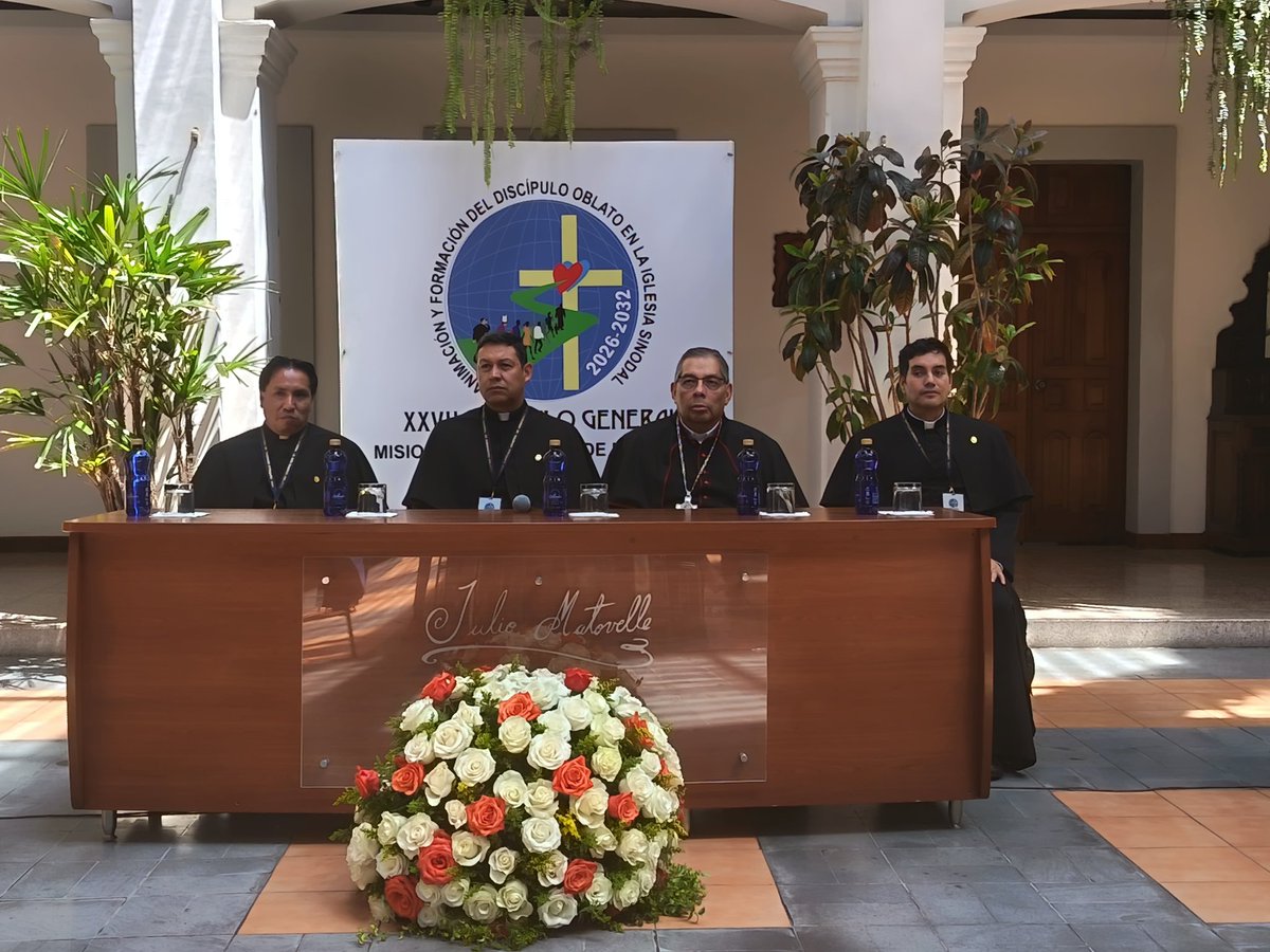 ecuainm_oficial's tweet photo. Misioneros Oblatos de Ecuador eligen como Superior General a P. Ernesto León Díaz, en su 27 Capitulo General de la primera orden religiosa fundada en el país. #oblatos. P. Leon llamó a fortalecer en la nación un espíritu de paz como frente a la difícil realidad que vivimos. https://t.co/RlwshrUzPZ