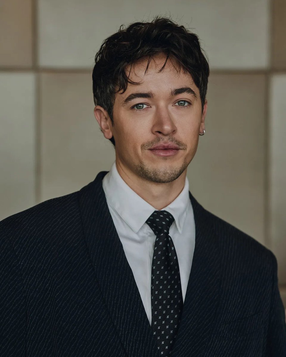 tomblythes's tweet image. this face was made to dominate the big screen