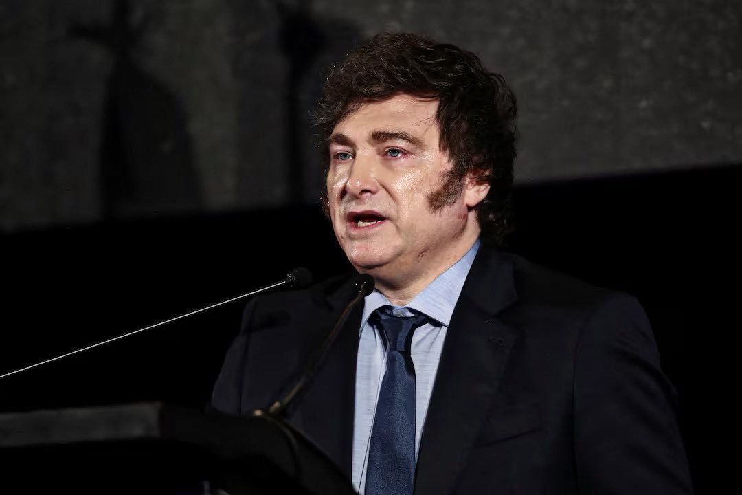 OUPS Javier Milei :
🚨DERNIÈRE MINUTE : Le Premier ministre argentin Javier Milei à Davos :  
« N’est-il pas vrai qu’en ce moment même, en Grande-Bretagne, des citoyens sont emprisonnés pour avoir dénoncé des crimes terribles commis par des migrants musulmans ? Des crimes que le