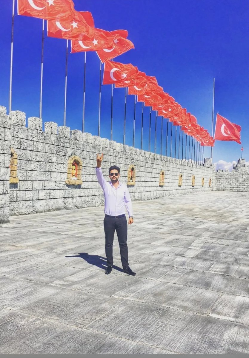 58TEMUR's tweet photo. Bayraksızlar bayraksızlar
Yere düşse bayrak sızlar
Nerden bilsin kıymetini
Soysuz sopsuz bayraksızlar🇹🇷 https://t.co/LnS58x8xPs