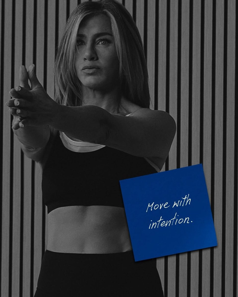 officiaIanistn's tweet image. Jennifer aniston 
Carrying this energy into 2026 with so much gratitude. Intention over perfection, strength that supports life, and choices that truly last. Proud to move in this challenge with you, @pvolve 🤍 Let’s keep showing up — one thoughtful move at a time.”
#Worthit