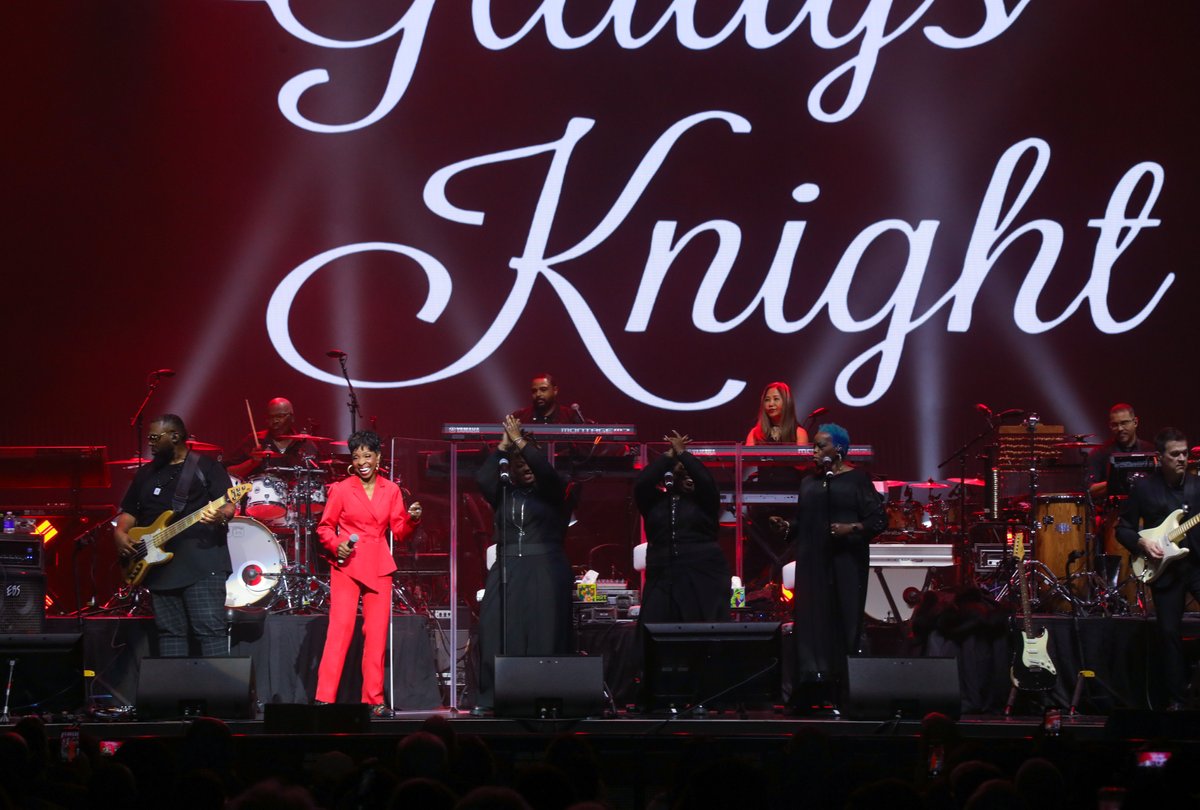 Thunder_Valley's tweet photo. What a fabulous evening last Saturday with the amazing @mspattipatti and @msgladysknight! https://t.co/LZpcLqJb7Q