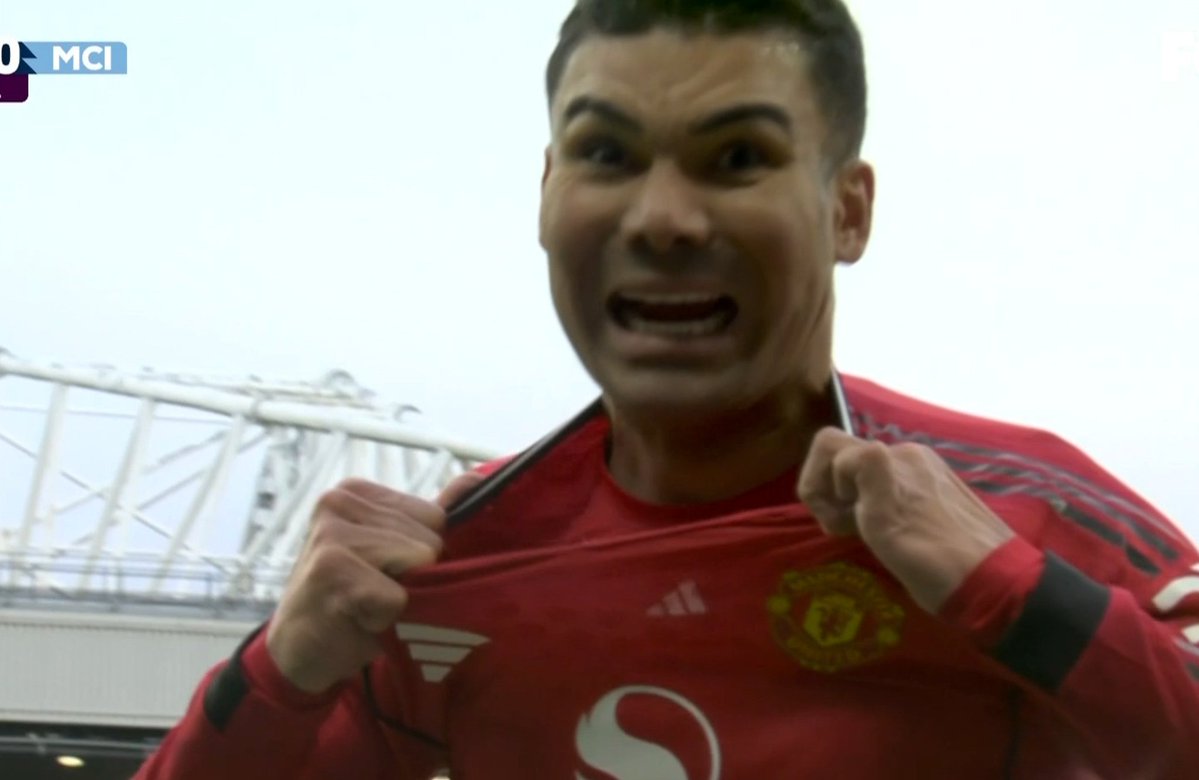 UTDmeow's tweet image. Red card to Rodri, is pep gone after this match?