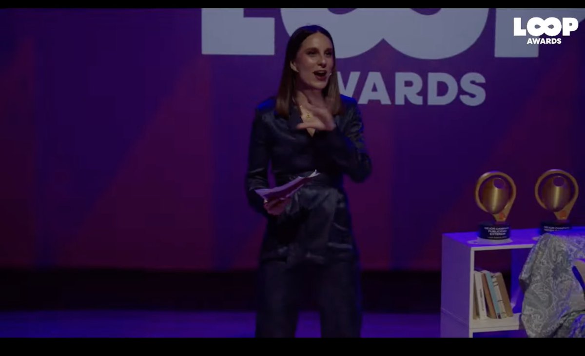 allopher's tweet image. Empieza la gala de los premios Loop Awards, presentada por @itziaroltra, vamos a por una tarde más de marketing!

#loopawards