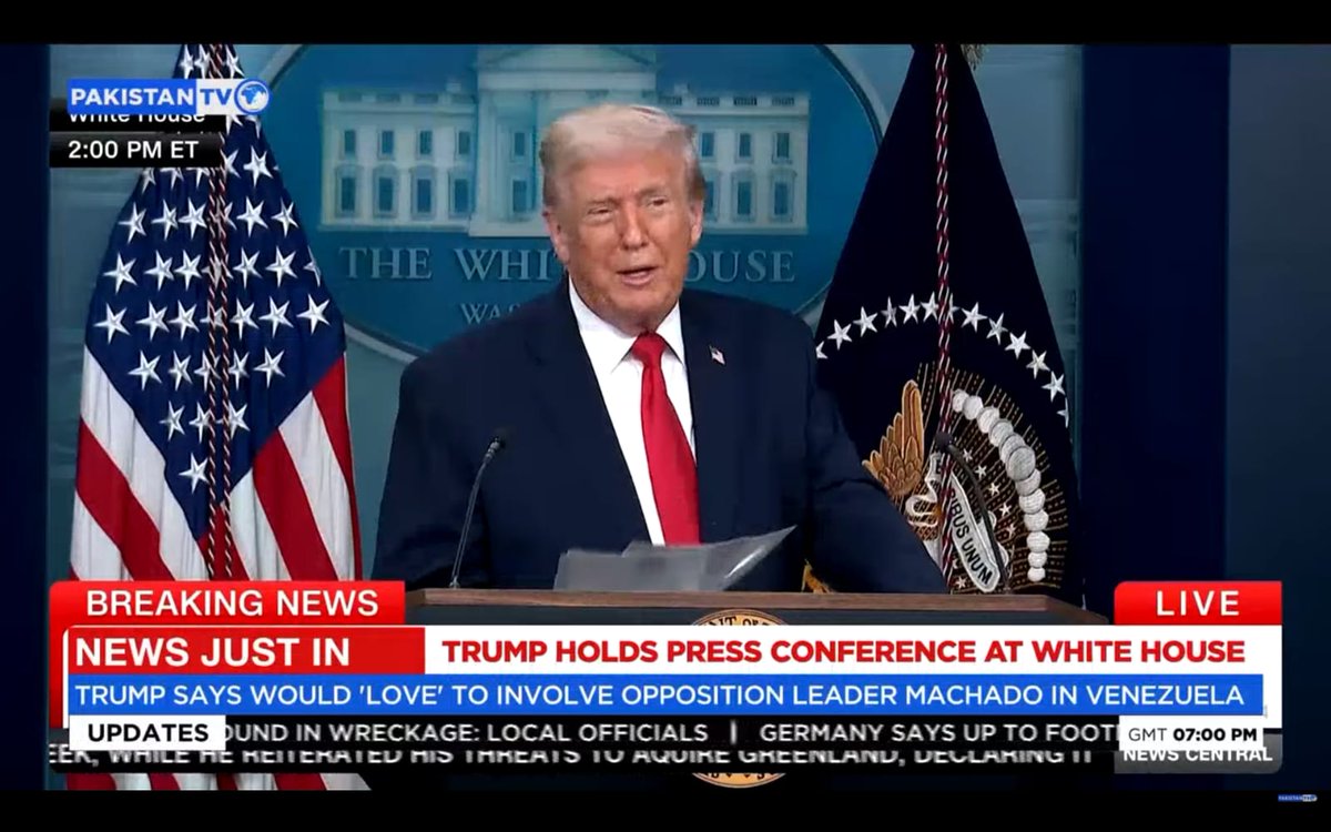 PakTVGlobal's tweet image. US President Donald Trump holds a press conference at the White House. For more, tune in to Pakistan TV!

#Trump #WhiteHouse #PressConference #USPolitics #BreakingNews #PakistanTV #PakistanTvglobal