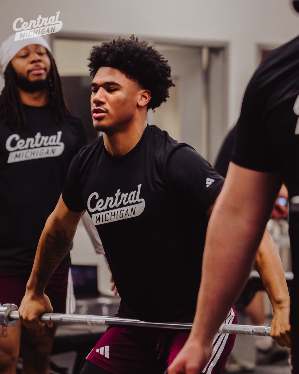 CMU_Football's tweet photo. Back at it. https://t.co/nyKYVX16pY