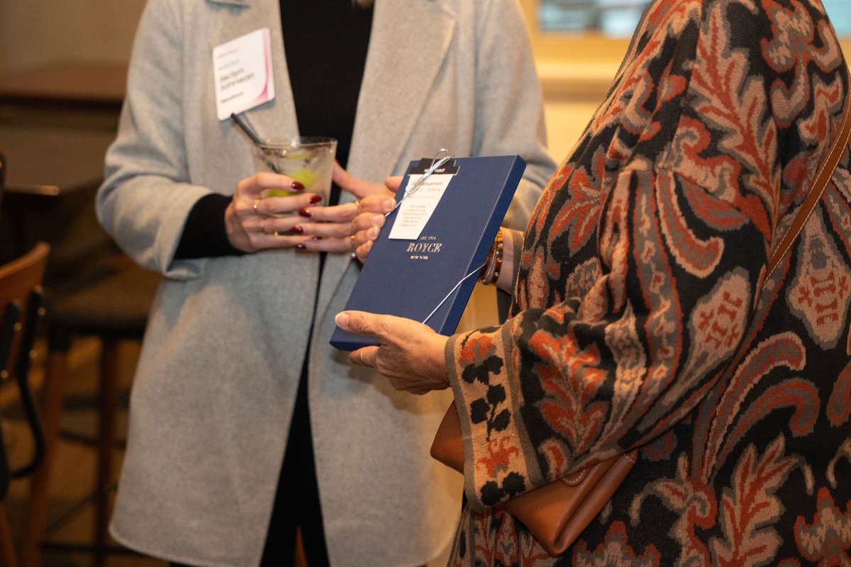 Newfront tweet media