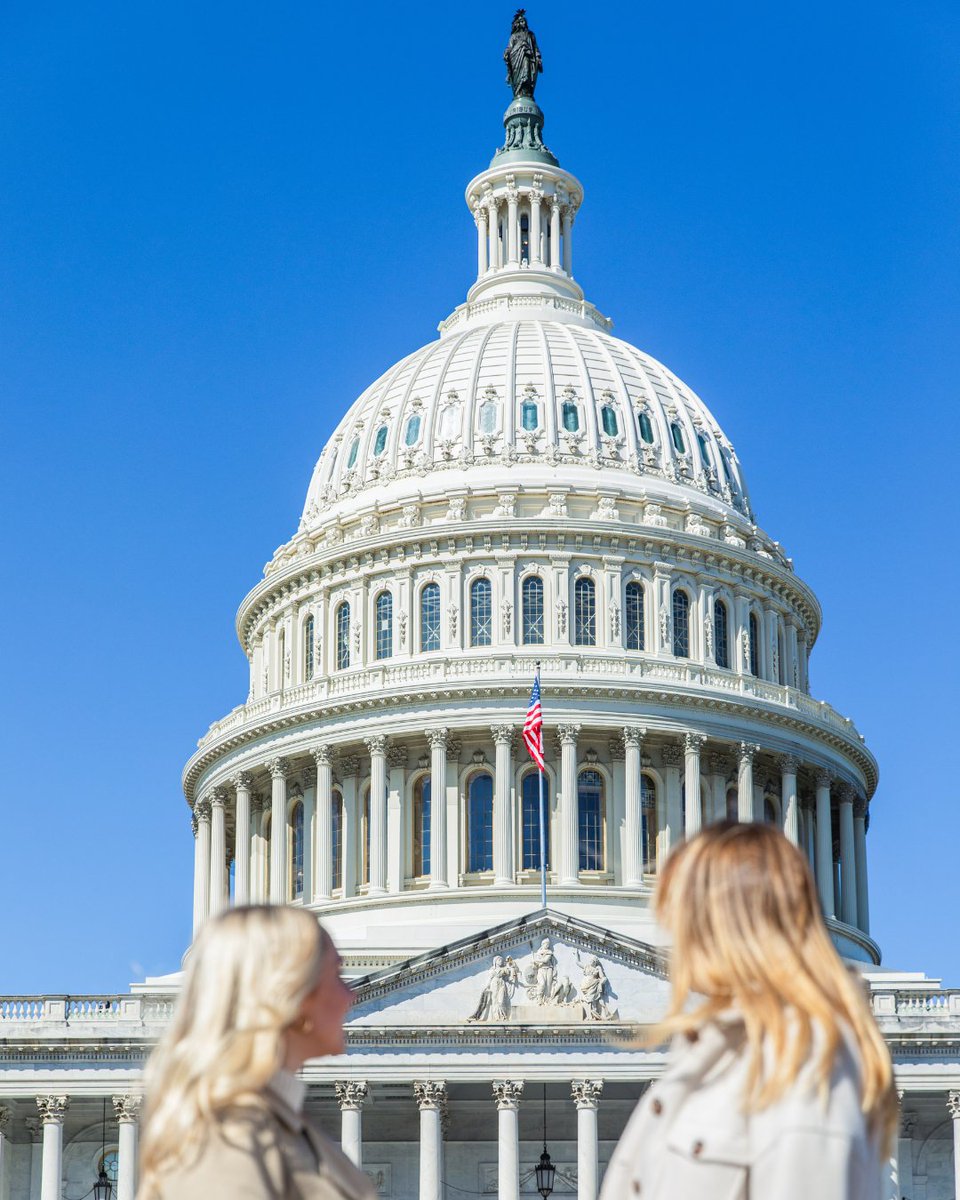 GrandHyattDC's tweet photo. Walk the monuments. Wander the museums. Discover DC your way. Book your stay at Grand Hyatt Washington. https://t.co/tY8omFfmQf