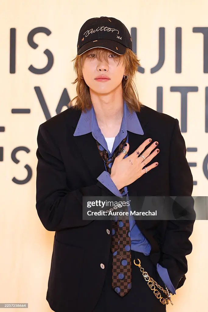xujams's tweet photo. XU MINGHAO 💙 YOU LOOK SO GOOOD 

THE8 Star Crossing PFW Night
#THE8_Dazzles_LVMenFW26
#XUMINGHAOxLouisVuitton
#Minghao
@LouisVuitton https://t.co/SDqcZYYXgm