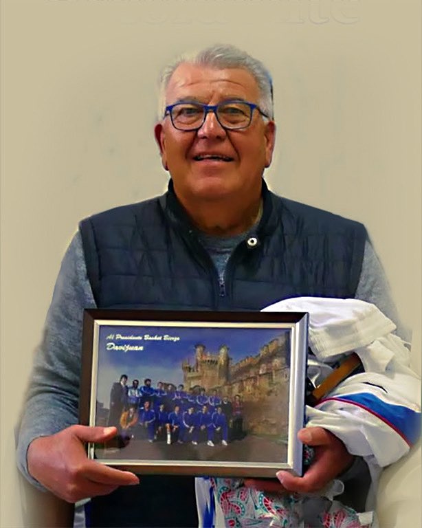 baloncestoSDP's tweet photo. Ha fallecido Manolo Copano, quien fuera presidente y alma del Club Basket Bierzo, un referente del baloncesto berciano en la década de los 80.

Además, Manolo era padre de Juanma Copano, entrenador del Estudiantes de Lugo y colaborador de SER Deportivos de Radio Bierzo.

Descanse en paz.