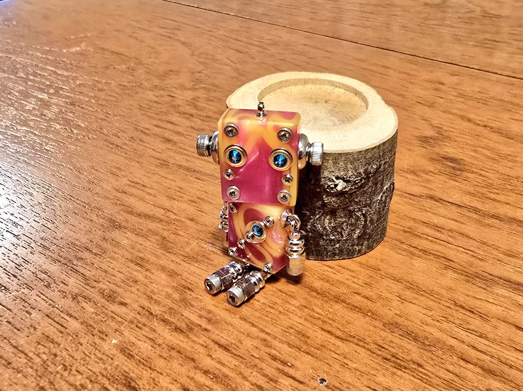 TEFTART

#robot #handmade #teftart #accessories #design