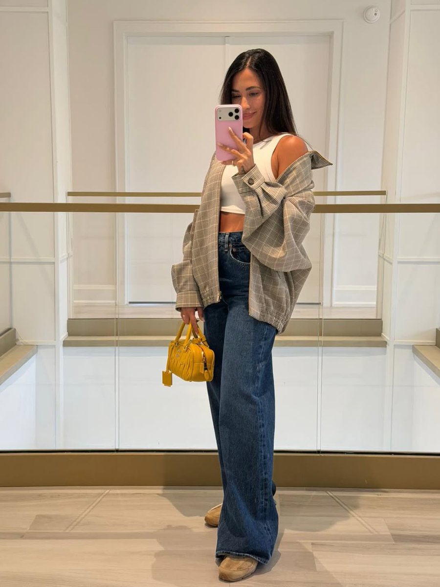 Naiara Vecchio ♔ tweet media
