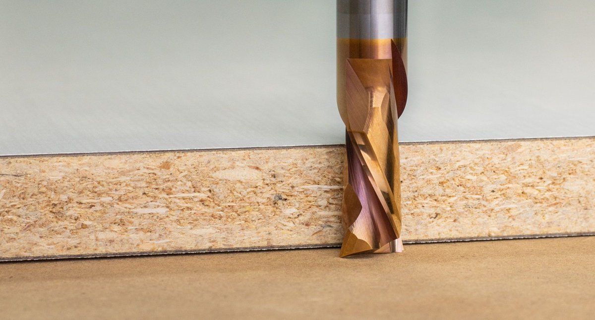 The  Endurance Compression Series' unique coating extends tool life, and the optimized geometry aids in achieving maximum productivity when routing laminate wood, composite wood, soft wood, and hardwood. buff.ly/bLrNpi2 

#Woodworking #CuttingTools #Manufacturing #Router