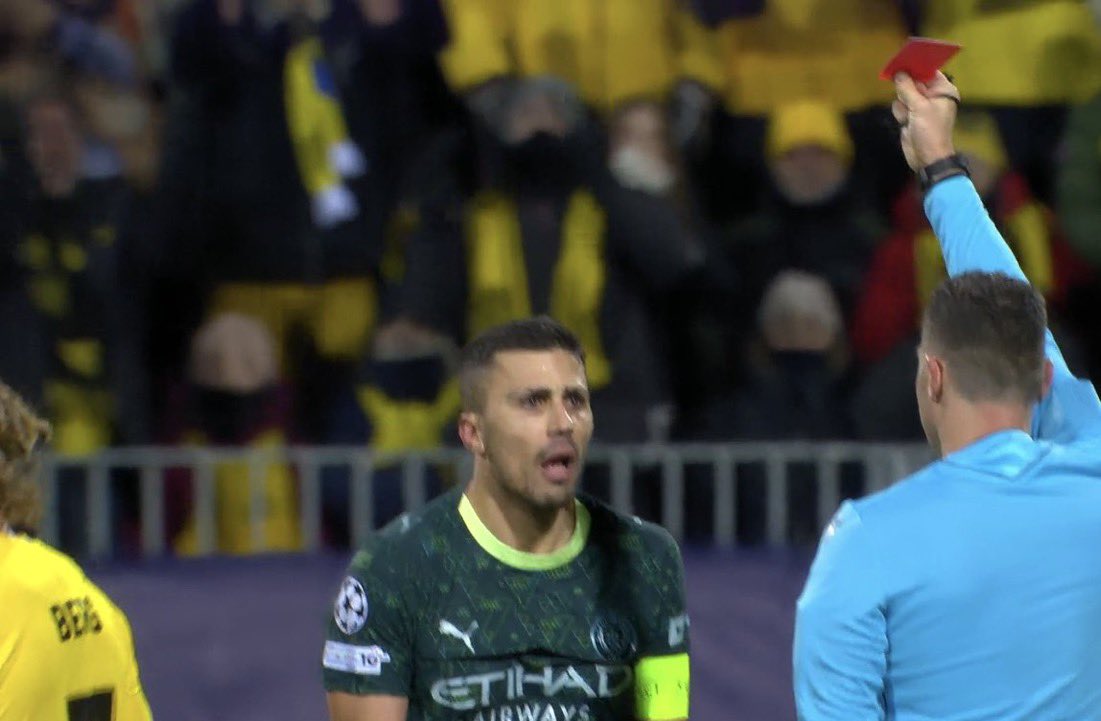 _kobbyphocus's tweet image. Hold Rodri!!!