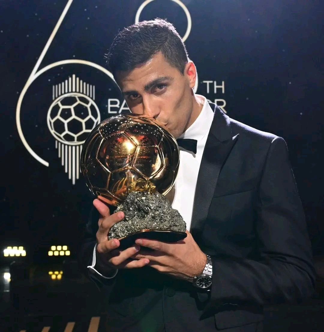 ValvRmfc's tweet image. Enough time passed, we can all agree Rodri is the worst Ballon D’Or winner ever?