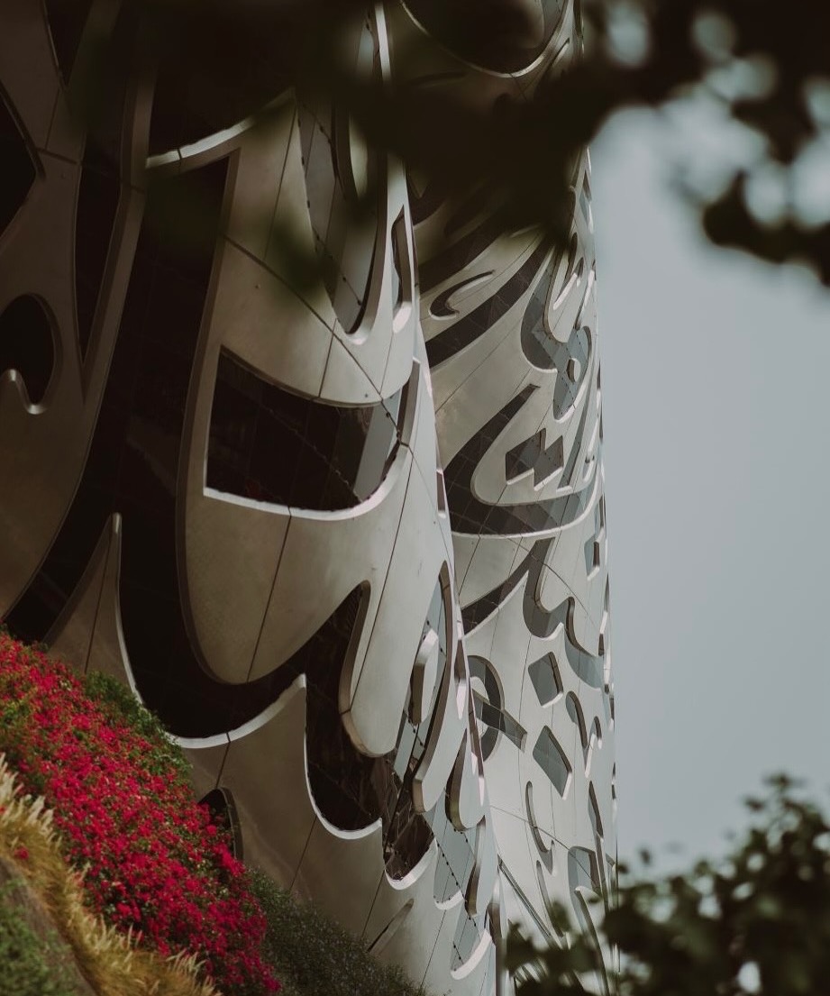 Ein Meisterwerk der Architektur &amp; Innovation 🌟

Das Museum of the Future beeindruckt von außen, sowie von innen. 🤍 

📸 IG/ museumofthefuture
#VisitDubai