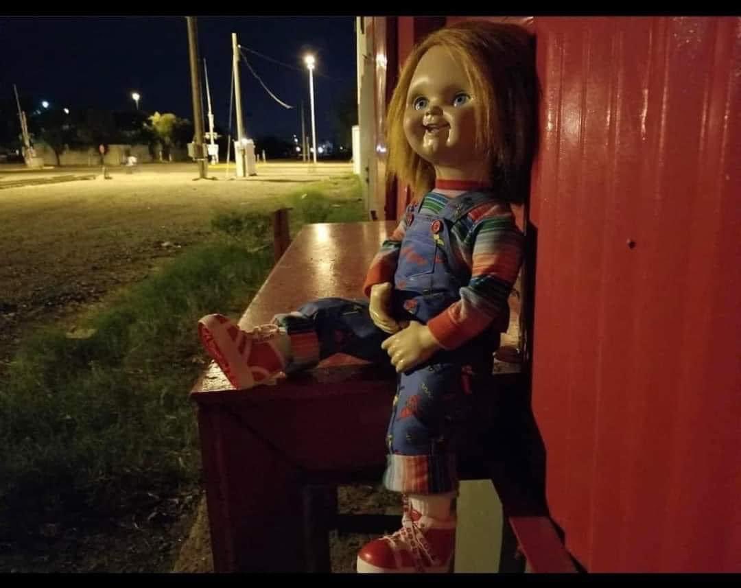 glitchu__'s tweet image. when I’m drunk asf and need to get some air