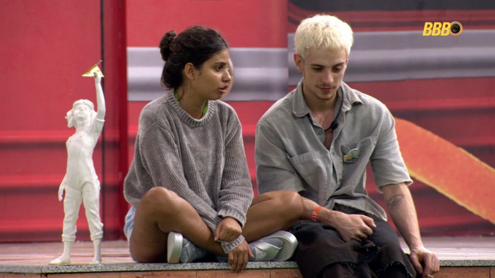 tvglobo's tweet image. hi @alessiacara @troyesivan #BBB26 #RedeBBB