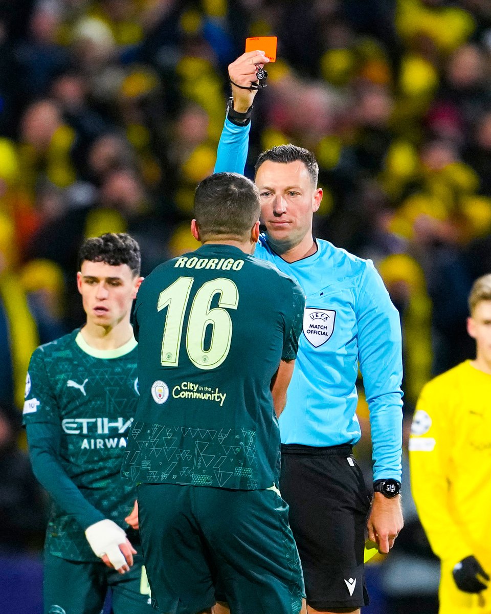 brfootball's tweet image. Rodri is sent off against Bodø/Glimt after receiving two yellow cards inside a minute 🟥