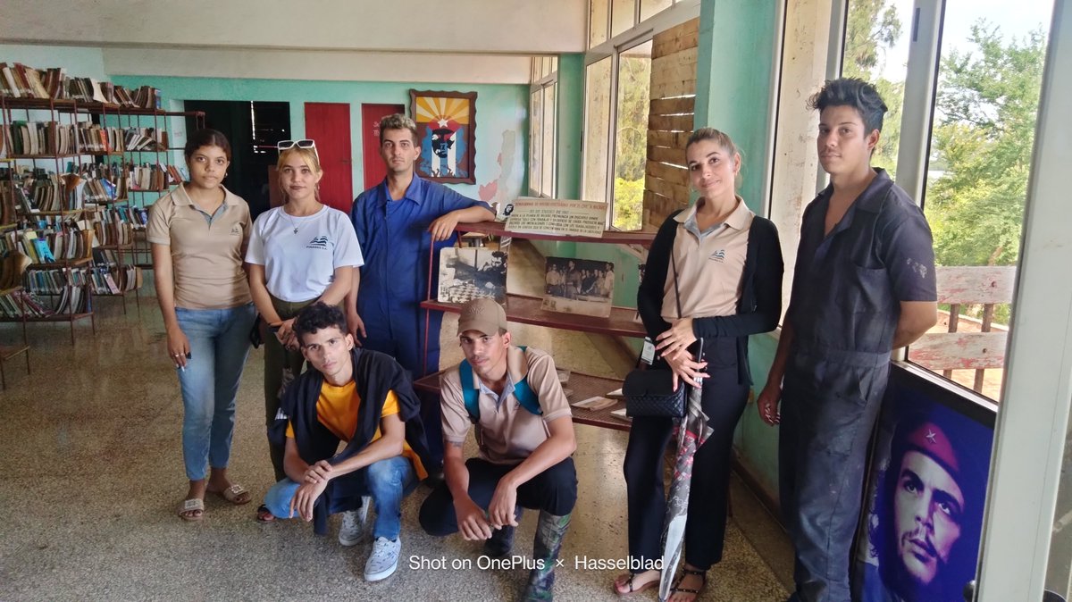 Recuerdan jóvenes y trabajadores de Pinares SA primera visita del Che a Nicaro, al conmemorarse este 20 de enero el 65 Aniversario.