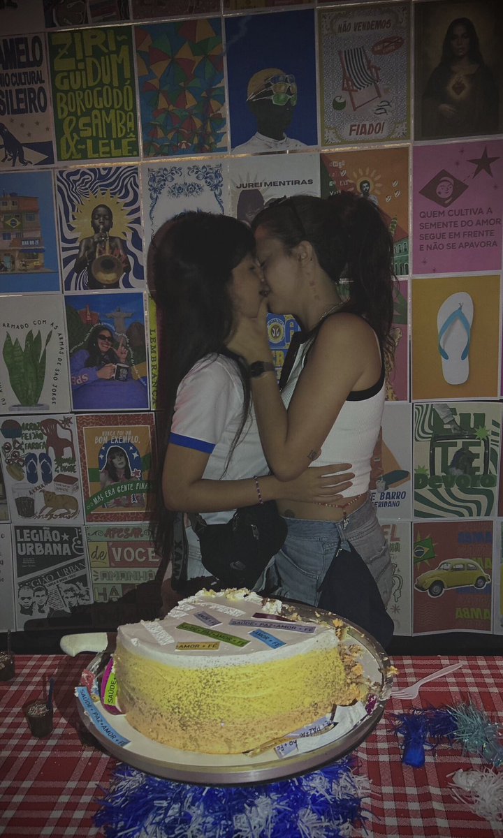 amandasncx's tweet image. feliz vida meu amor