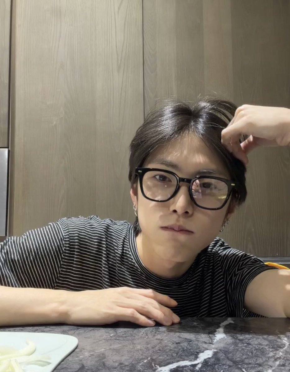 ชั้นให้ยกให้เลย ตี๋แว่นที่หล่อที่สุด 😭😭😭