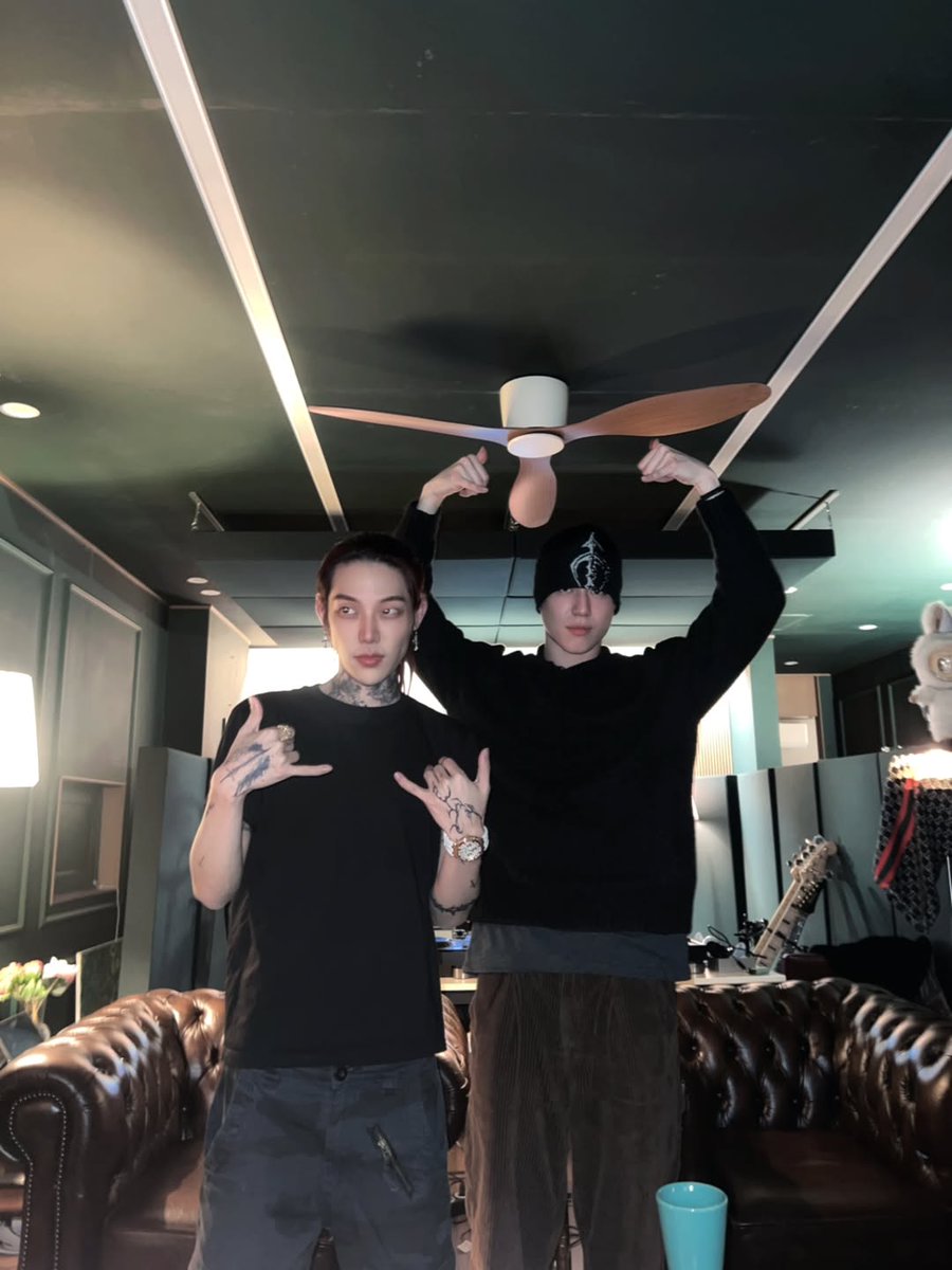 AlwaysForGyeom's tweet image. [IG] 260121 elxcapitxn

“🖤 @yugyeom” 

🔗 instagram.com/p/DTvVJ8ek5oK/ 

#Yugyeom #유겸 
#AOMG #GOT7 @GOT7Official