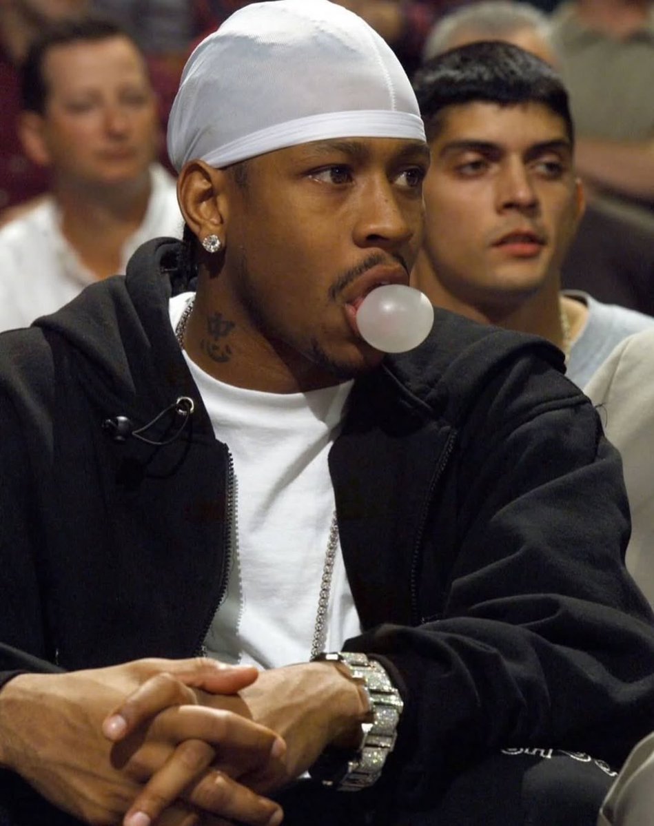 wavecheckers's tweet image. Is Allen Iverson the flyest athlete of all time? 😮‍💨🔥