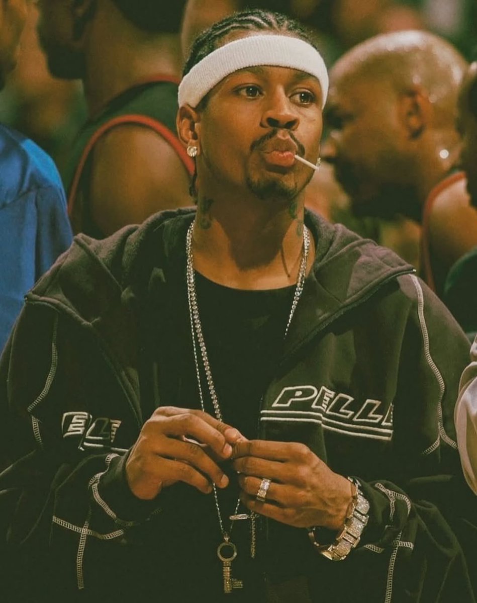 wavecheckers's tweet image. Is Allen Iverson the flyest athlete of all time? 😮‍💨🔥